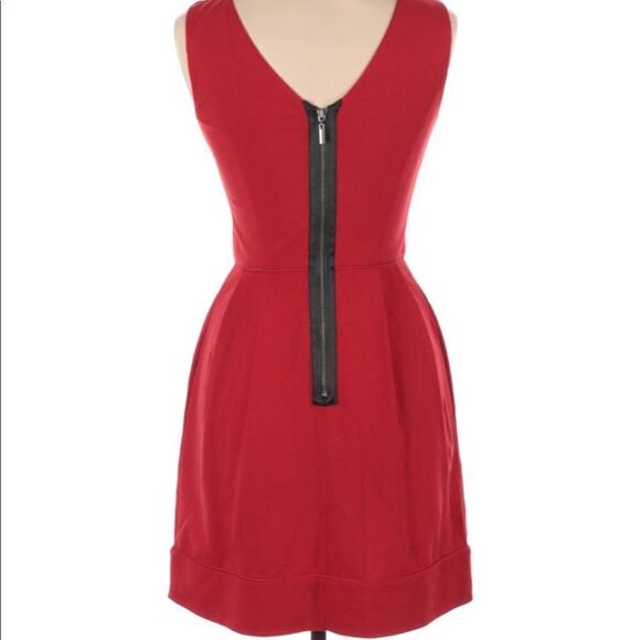 💜 Red Diane von Furstenberg Dress - Picture 2 of 5